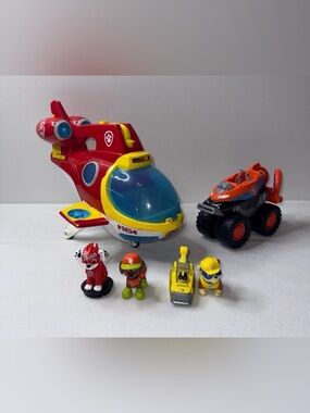 Paw Patrol Red, Yellow & Blue Rescue Helicopter with Four Character Figures